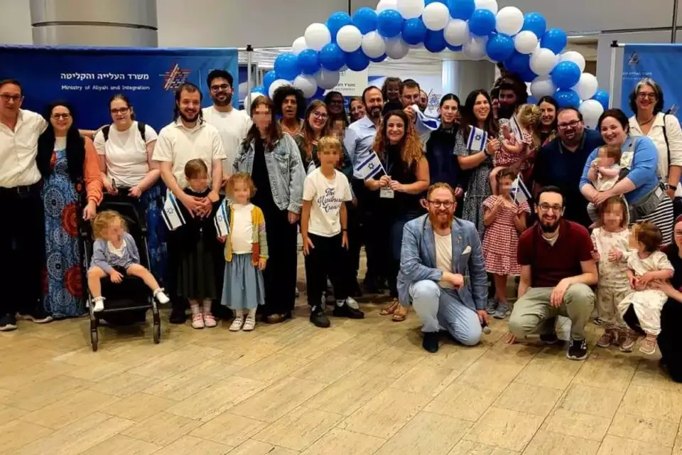 ICEJ SPONSERER STØRSTE ALIYAH FRA ENGLAND I 15 ÅR